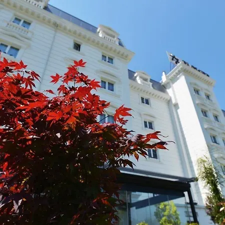 Flower And Hotel